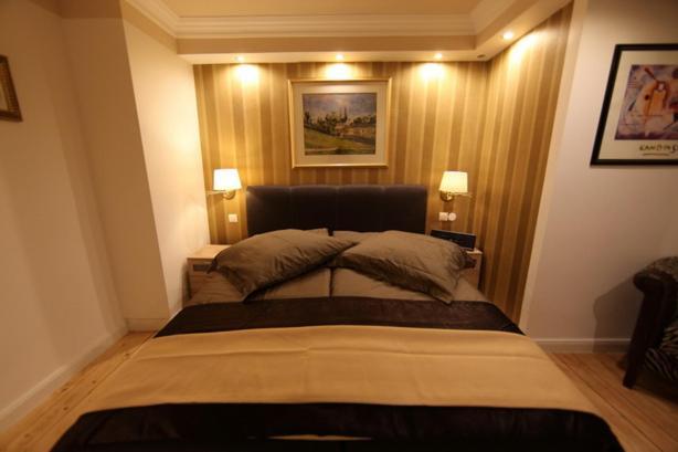 Golden Apartments Есен Екстериор снимка