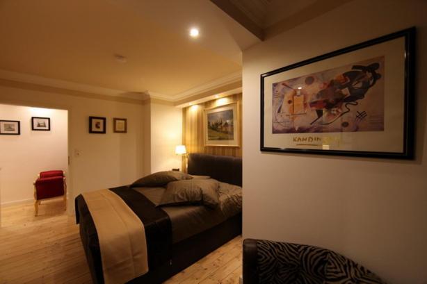 Golden Apartments Есен Екстериор снимка