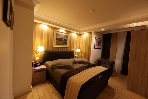 Golden Apartments Есен Екстериор снимка