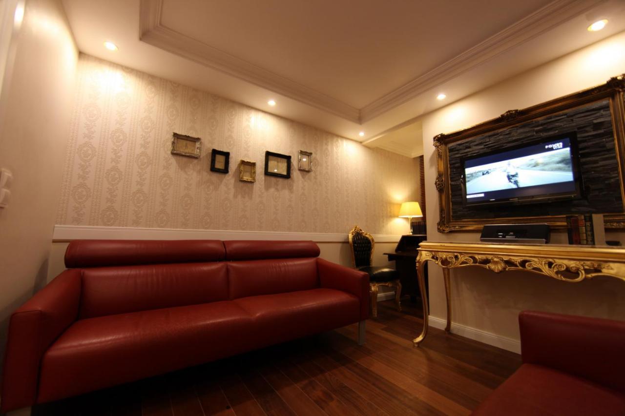 Golden Apartments Есен Екстериор снимка