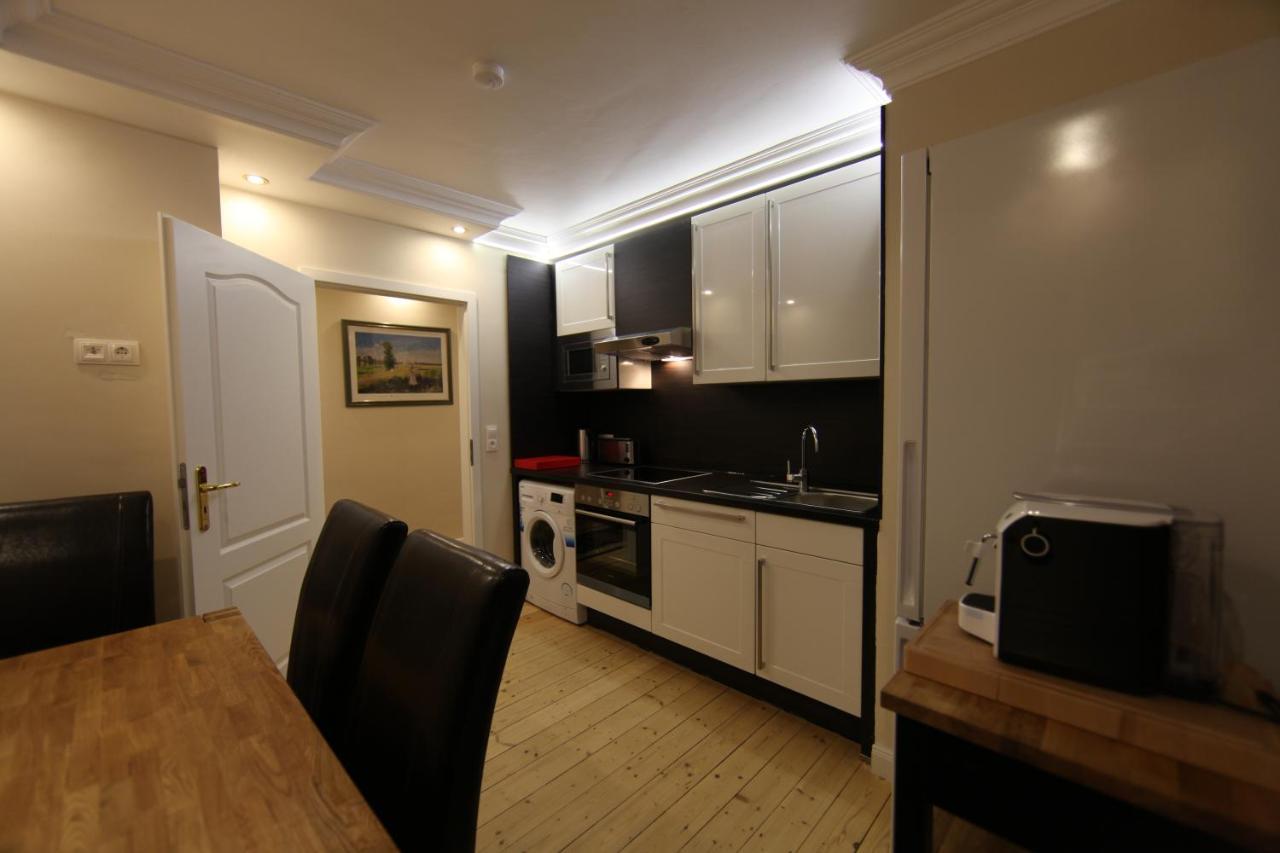Golden Apartments Есен Екстериор снимка