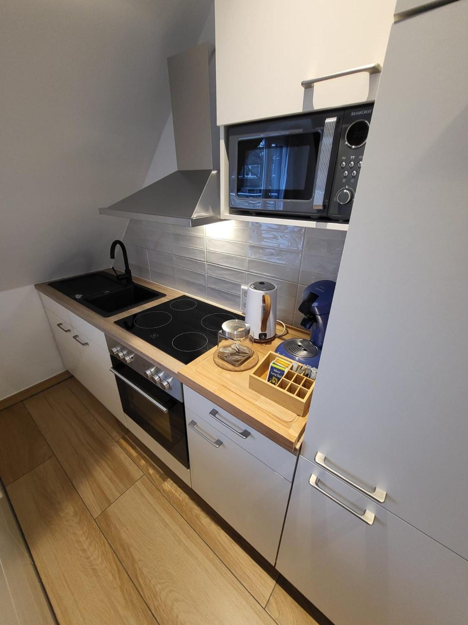 Golden Apartments Есен Екстериор снимка