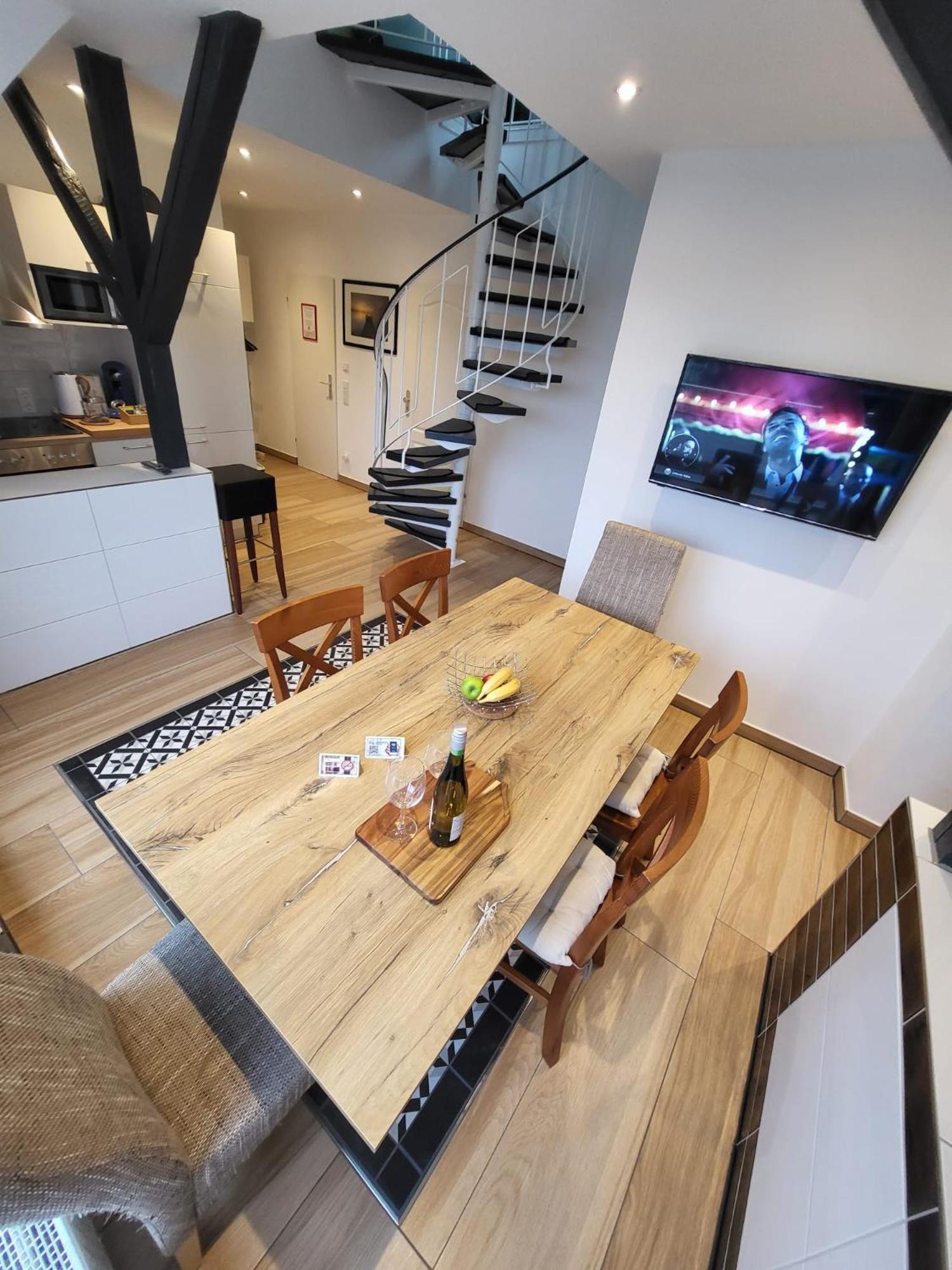 Golden Apartments Есен Екстериор снимка