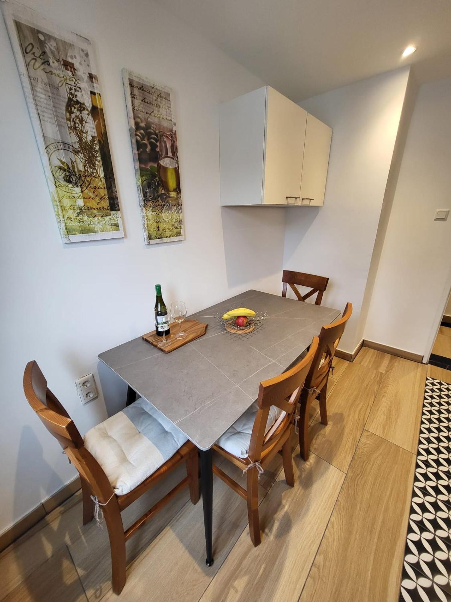 Golden Apartments Есен Екстериор снимка