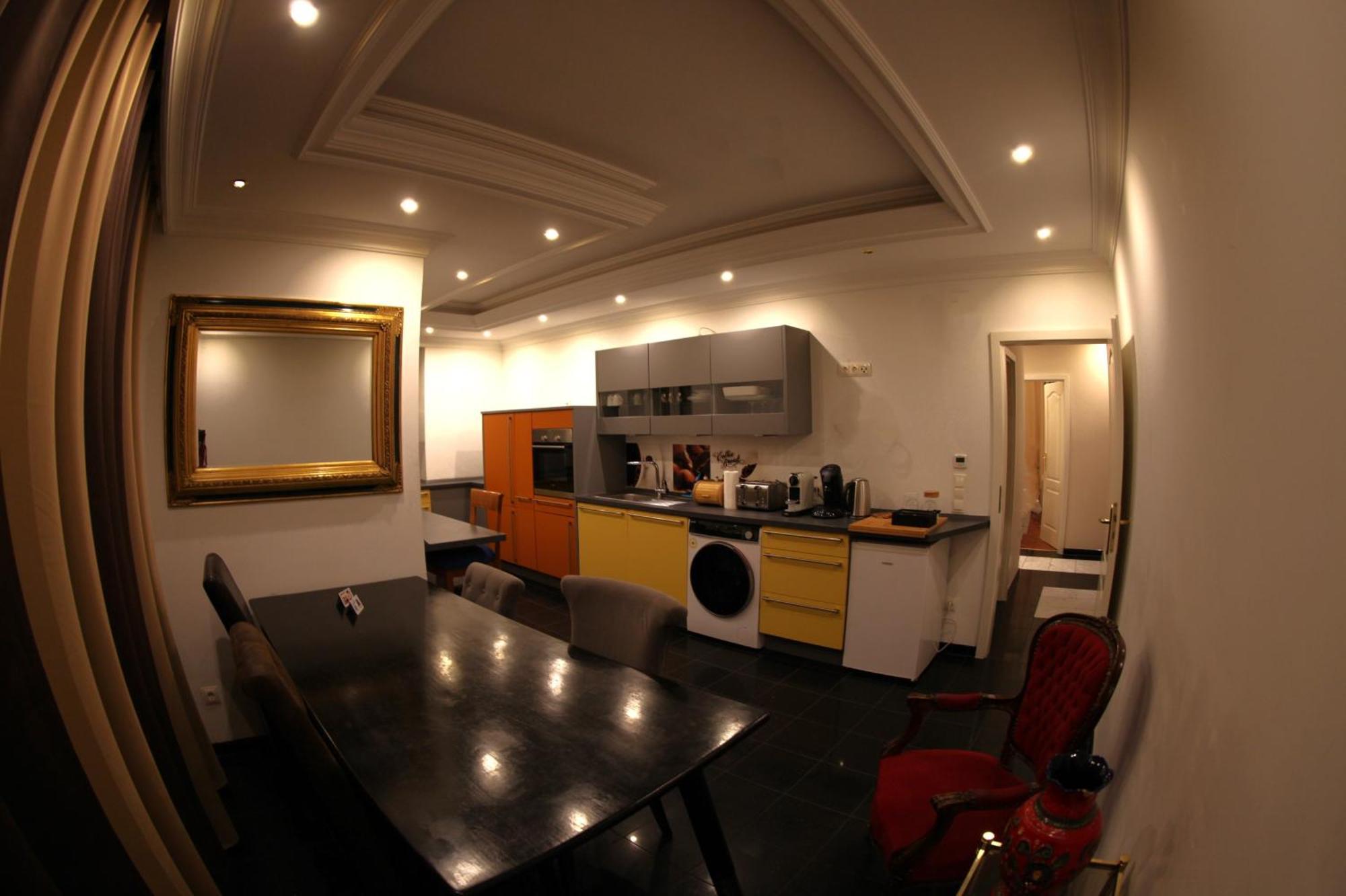 Golden Apartments Есен Екстериор снимка