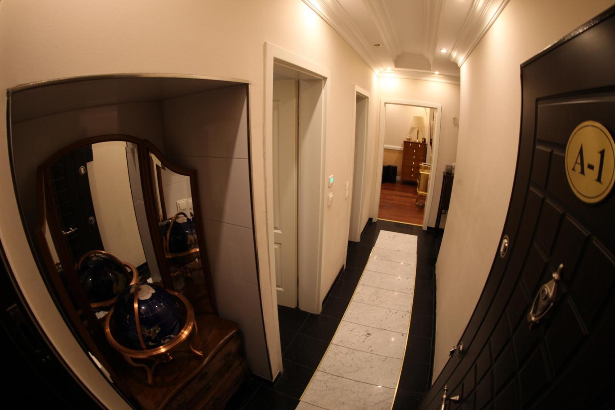 Golden Apartments Есен Екстериор снимка
